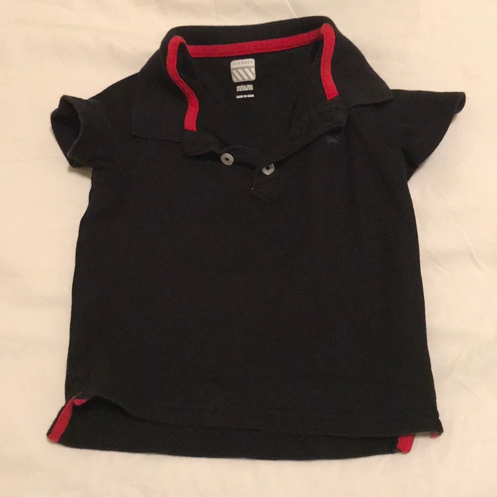Black Old Navy polo
